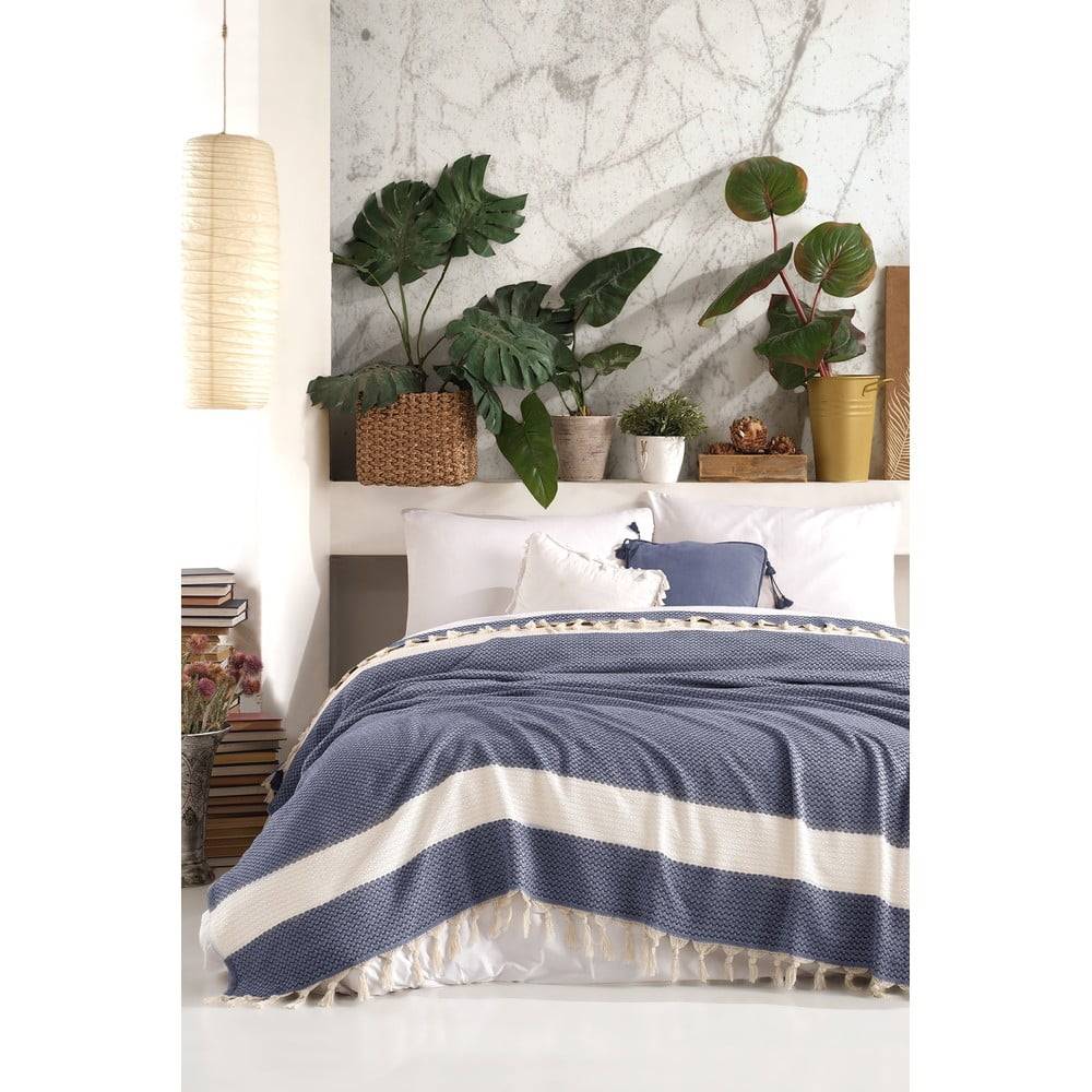 Viaden Tmavomodrý bavlnený pléd cez posteľ  Şeritli, 200 x 230 cm, značky Viaden