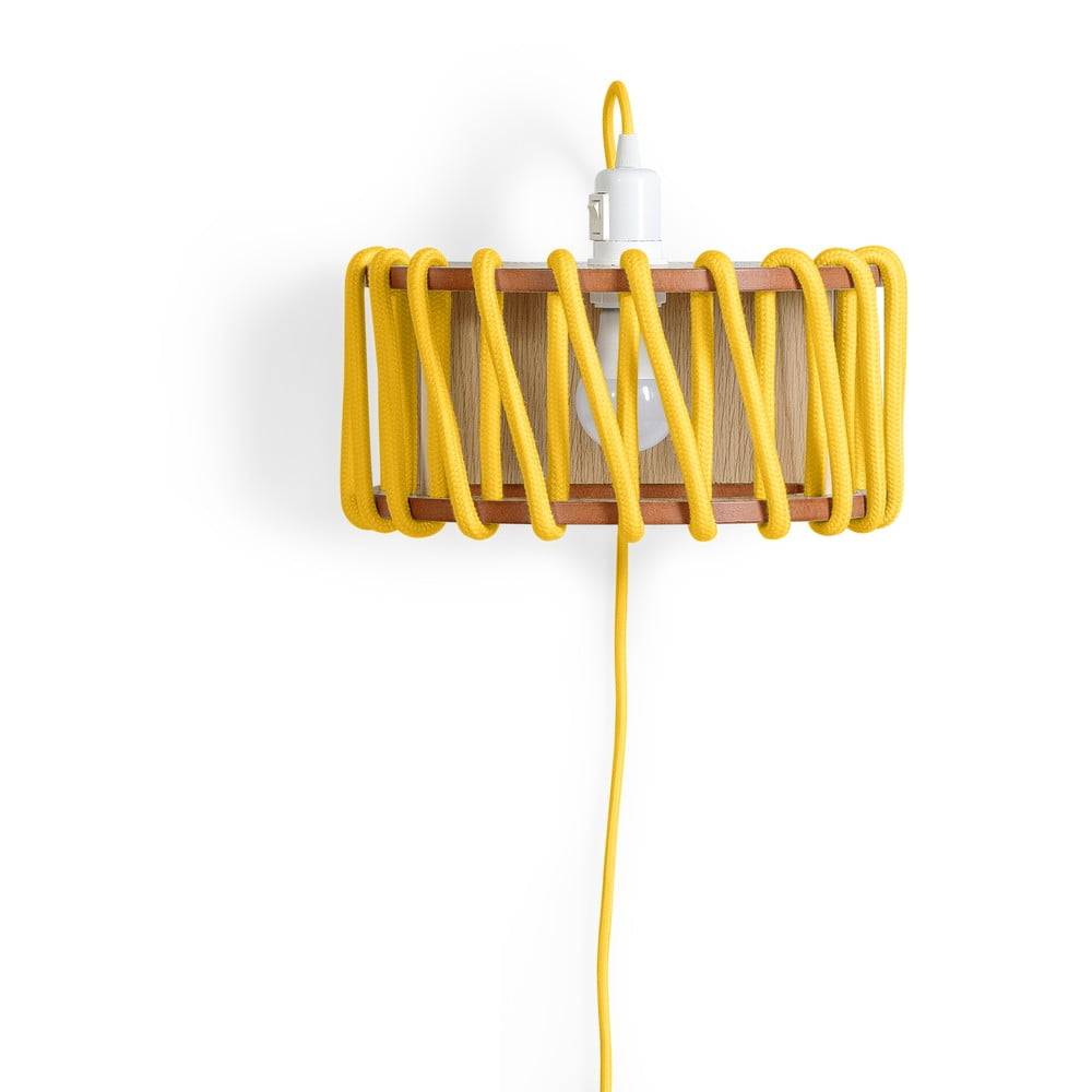 EMKO Žltá nástenná lampa s drevenou konštrukciou  Macaron, dĺžka 30 cm, značky EMKO